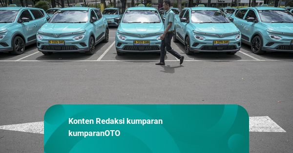 Berita Populer: Ancaman Rekrut Kilat Sopir Taksi; Indonesia Anak Emas Vespa