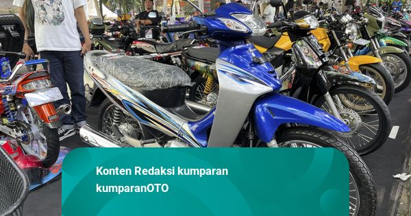 Foto: Honda Karisma X 2004 yang Odometernya Masih 400 Km