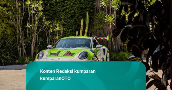 Porsche 911 Disulap Bertema Toy Story 5, Ada Woody hingga Buzz Lightyear