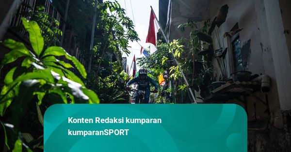 Foto: Balap Sepeda Downhill di Perkampungan Padat Penduduk Semarang