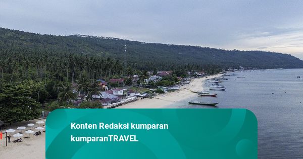 Foto: Pantai Kura-Kura Donggala Jadi Daya Tarik Wisatawan Lokal dan Nusantara
