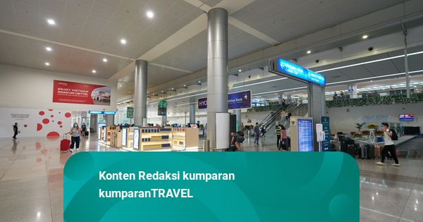 Turis Asing Kini Harus Isi Kartu Kedatangan Secara Online Sebelum Masuk Vietnam
