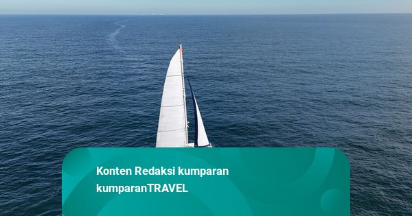 Foto: Kapal Layar Ramah Lingkungan, Angkut Penumpang Lintasi Selat Inggris