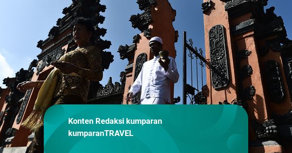 Foto: Melihat Umat Hindu Rayakan Hari Raya Kuningan