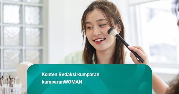 7 Cara Pakai Cream Blush agar Natural dan Nggak Patchy