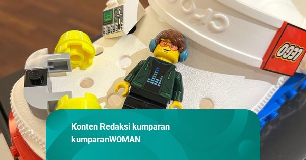 Kolaborasi Super Gemas, Crocs x Lego Rilis Sandal dan Jibbitz Bernuansa Playful
