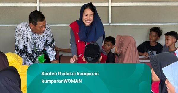Maudy Ayunda Bantu Anak-Anak di Aceh Tamiang Dapat Ruang Belajar Sementara