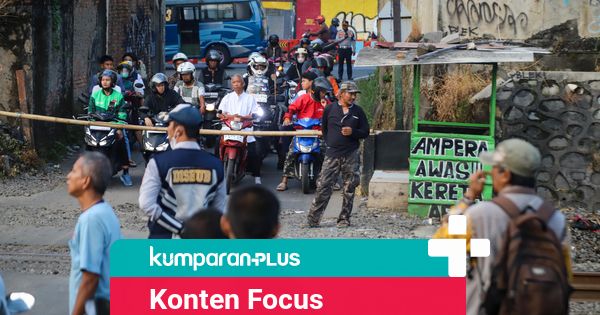 Konten TikTok: Cek TKP Taksi Hijau Tertemper KRL di Bekasi Timur, Dijaga Petugas
