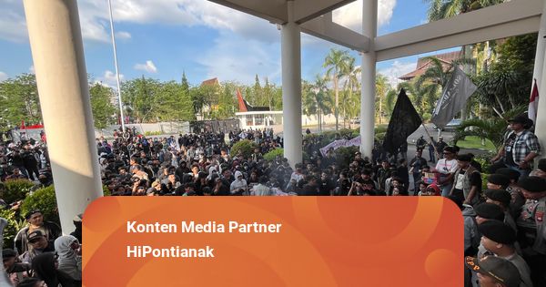 Ratusan Massa Datangi DPRD Kalbar, Tuntut Copot Tunjangan DPR RI