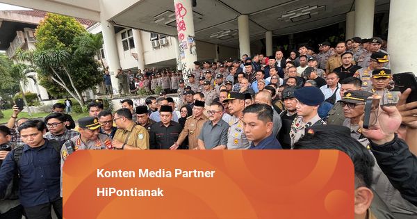 Gubernur Ria Norsan dan Kapolda Temui Mahasiswa yang Demo di DPRD Kalbar