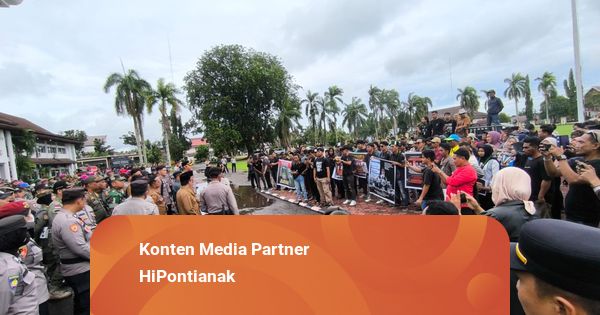 Massa Kembali Gelar Aksi Demo Tolak Pembangunan Rumdin Bupati Mempawah