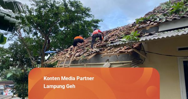 Puluhan Rumah Warga di Bandar Lampung Rusak Akibat Angin Puting Beliung