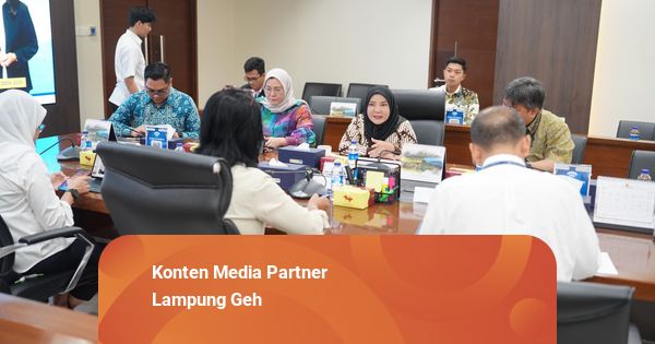 Eva Dwiana Minta Bantuan Wamen PU Atasi Banjir-Jalan Rusak di Bandar Lampung