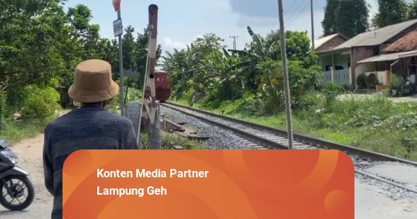 Palang Pintu Perlintasan Kereta di Jalan Sebiay, Lamsel Masih Manual Satu Arah