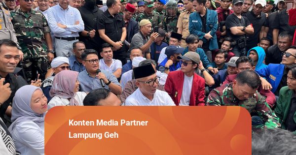 Temui Massa Aksi, Gubernur Mirza Apresiasi Lampung Berbeda dari Daerah Lain
