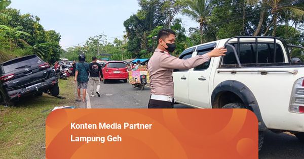 5 Kendaraan Terlibat Kecelakaan Beruntun di Pringsewu, 3 Orang Alami Luka-luka
