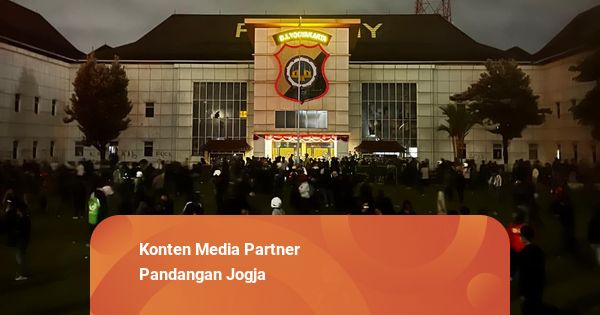 60 Orang Ditangkap saat Demo di Mapolda DIY: 59 Dipulangkan, 1 Masih Ditahan