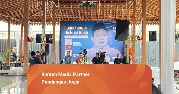 Mengenang KH Imam Aziz Lewat Dua Buku dan Cerita Para Sahabat