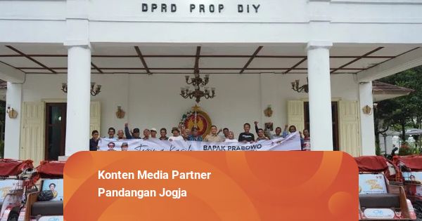 200 Tukang Becak Lansia di DIY Dapat Bantuan Becak Listrik dari Prabowo