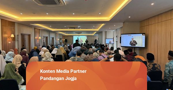 Nabung dari Jualan Kacang Mete, Pedagang di Jogja Bisa Berangkat Haji Plus