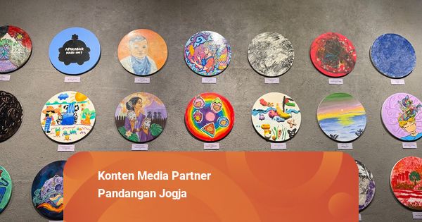 121 Seniman di Jogja Pamer Karya di Kanvas Bulat 30 cm dalam Art Is All Around 3