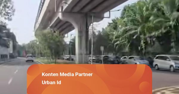 Sistem Non Tunai Sebabkan Antrean Panjang di Pintu Keluar Bandara SMB II