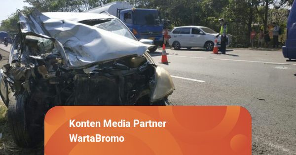 Diduga Mengantuk Mobil Mahasiswa Atmajaya Jogja Tabrak Truk di Patal