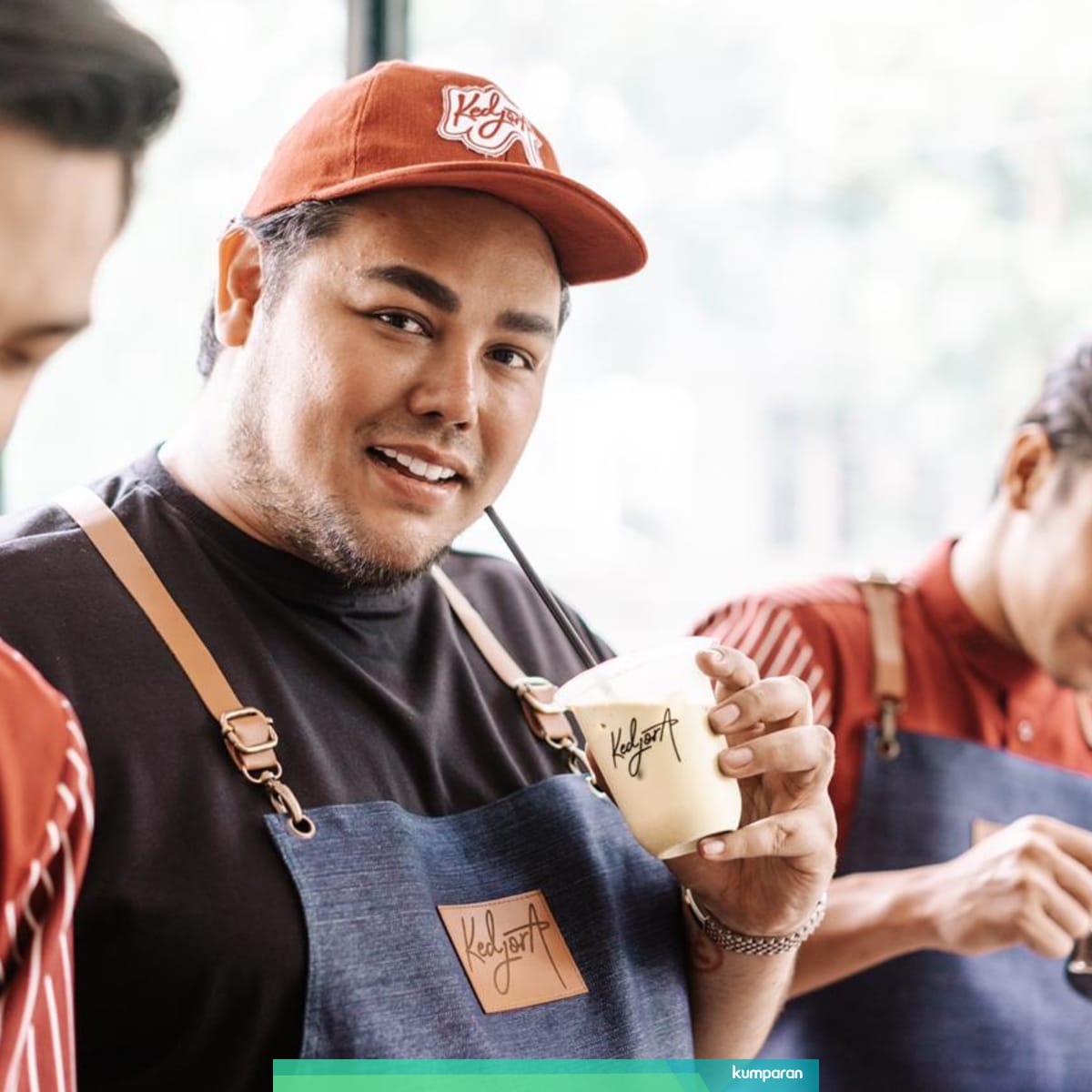 Setelah Peyek Mak Igun Ivan Gunawan Buka Kedjora Coffee Kumparan Com