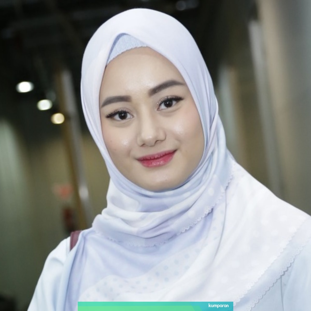 Perubahan Penampilan Dinda Hauw Berponi Botak Hingga Mantap Berhijab Kumparan Com