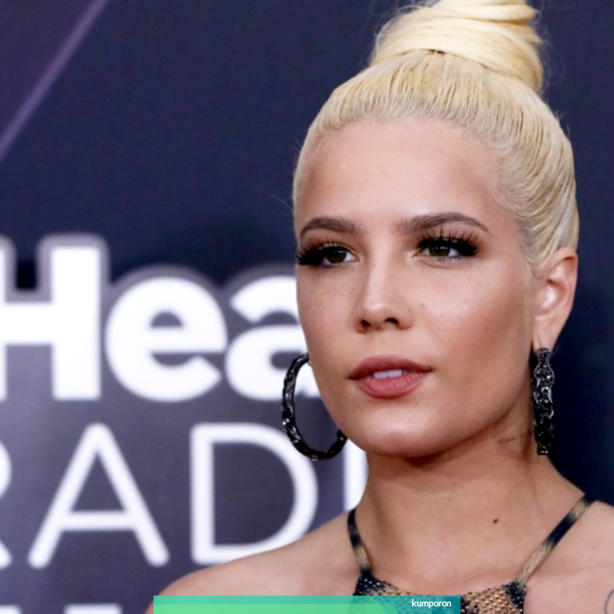 Halsey Marahi Fans Yang Mengejeknya Dengan Menyebut Nama G Eazy Kumparan Com
