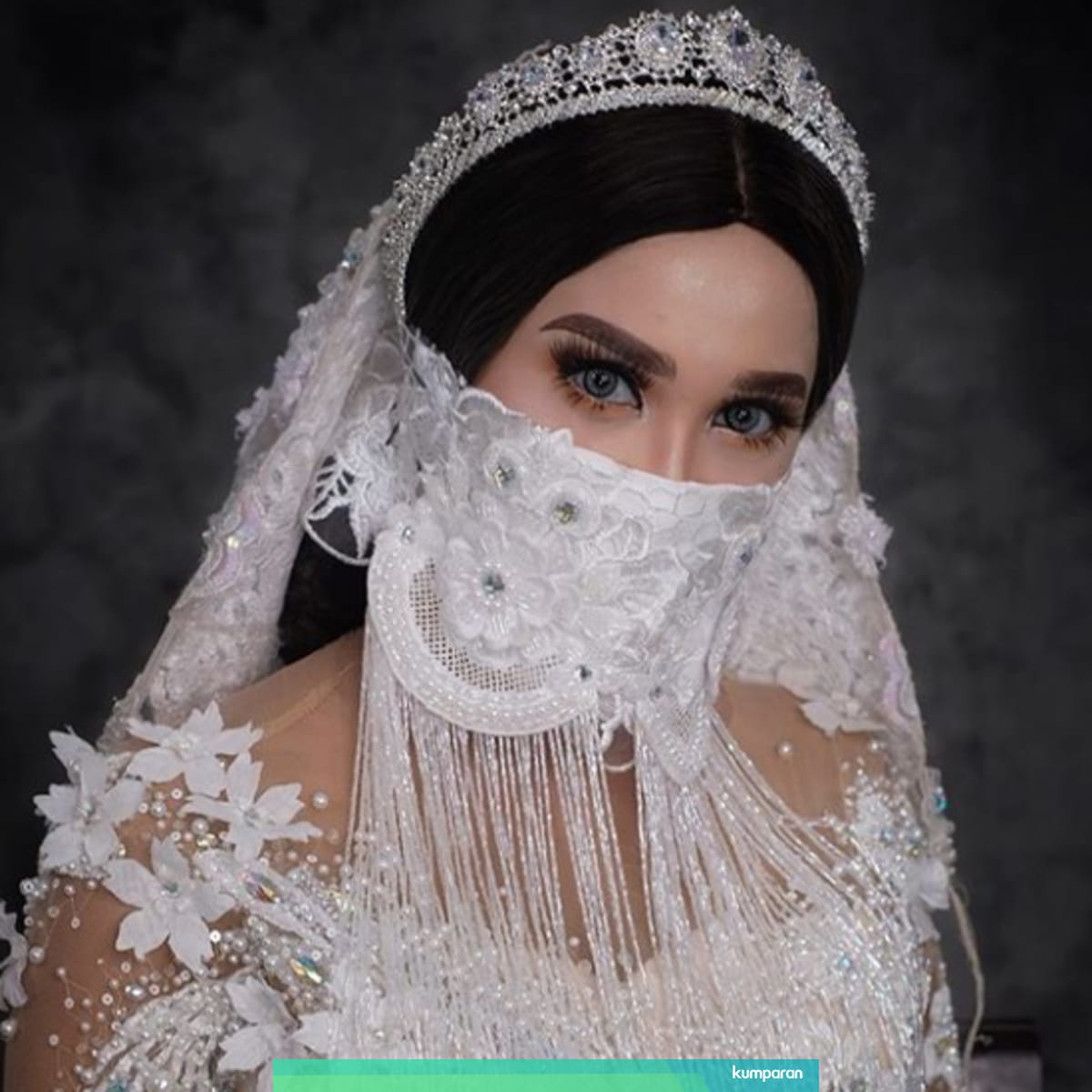 Potret 7 Pengantin Yang Menikah Pakai Masker Unik Di Tengah Wabah Corona Kumparan Com