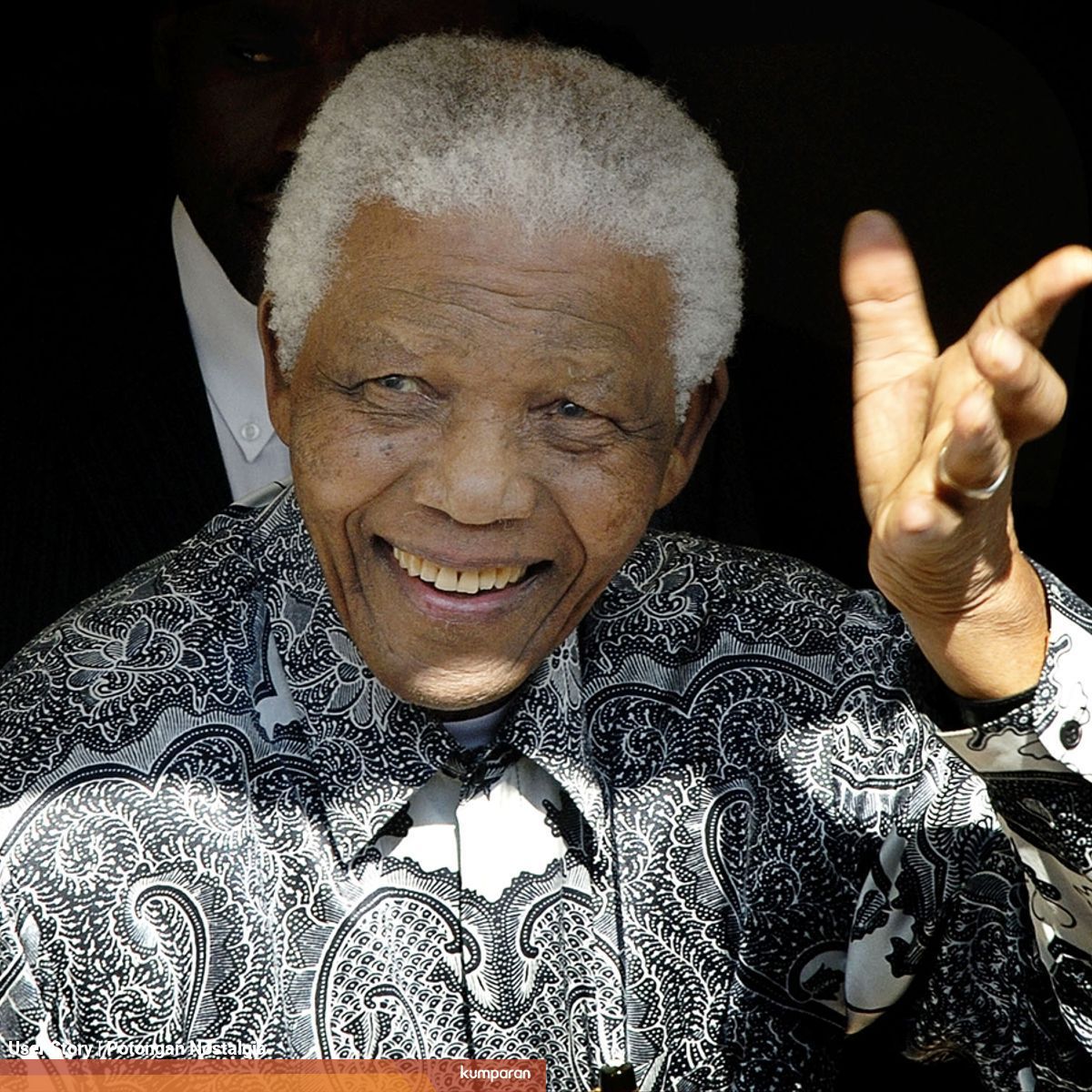 Nelson Mandela Mantan Presiden Afrika Selatan Yang Mencintai Batik Kumparan Com