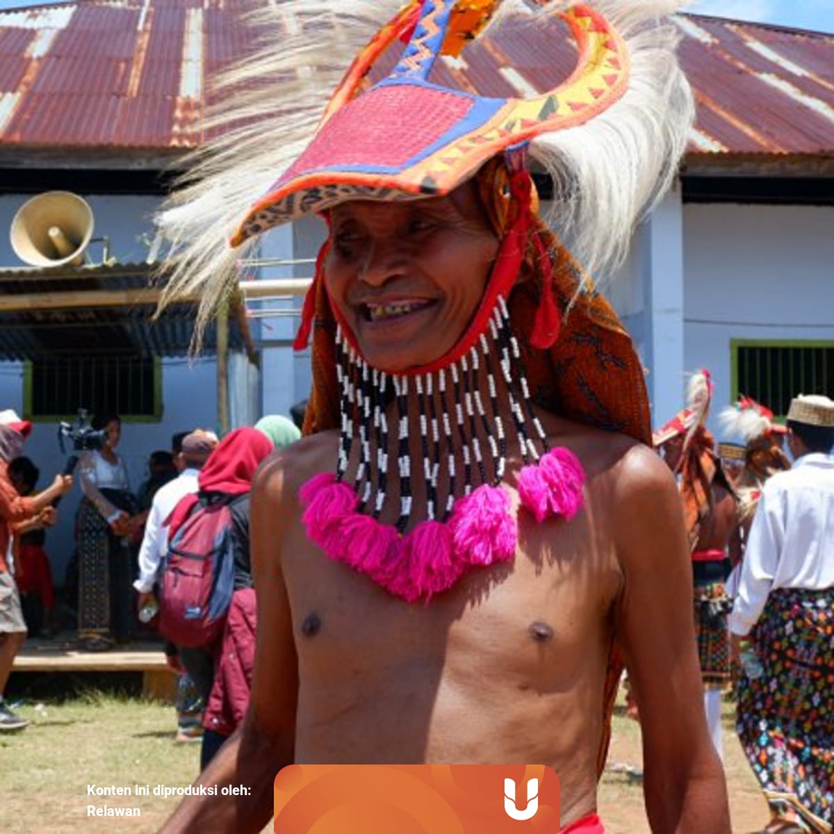Tari Caci Lambang Keperkasaan Suku Manggarai Ntt Kumparan Com