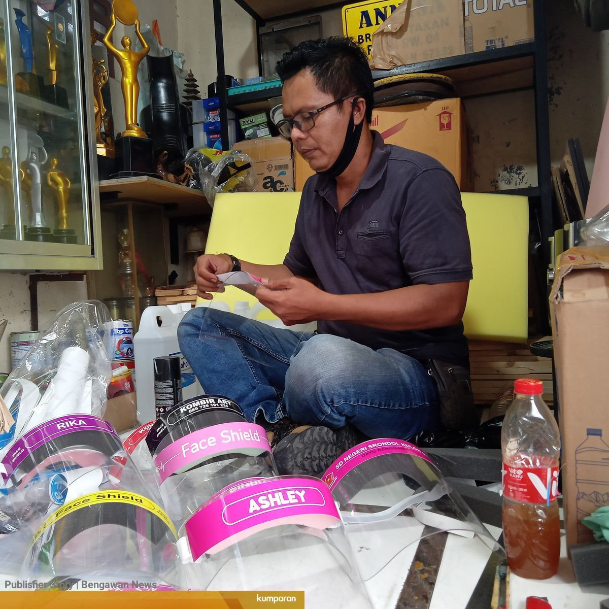 Sepi Pesanan Trophy Qomarudin Produksi Face Shield Khusus Anak