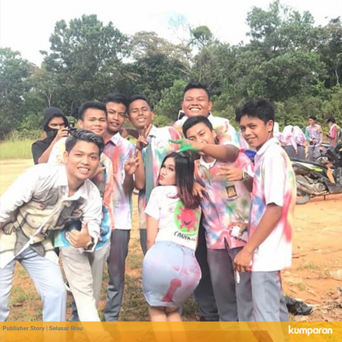 Viral Aksi Kelulusan Siswa Sma Di Rohul Begini Penjelasan Disdik Riau Kumparan Com