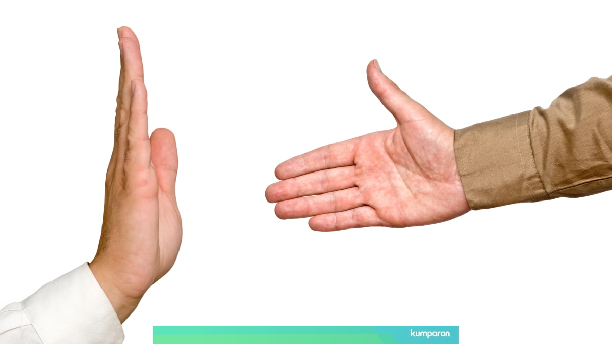 Cara Sederhana Cegah Virus Corona Hindari Jabat Tangan Tos Dan Fist Bump Kumparan Com