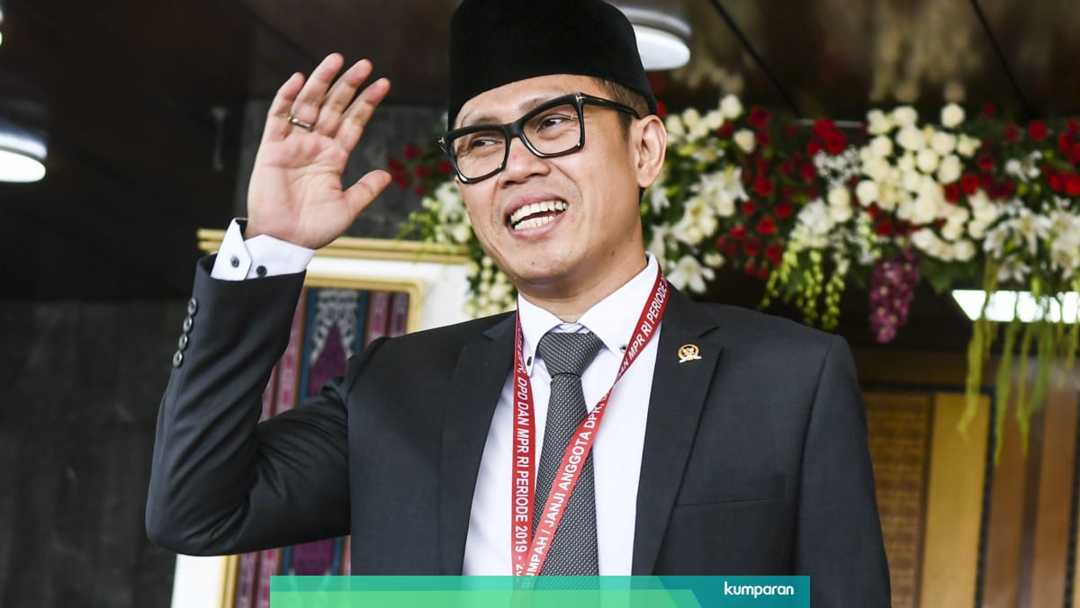Eko Patrio Primus Ke Komisi Industri Desy Ratnasari Komisi Pendidikan Kumparan Com