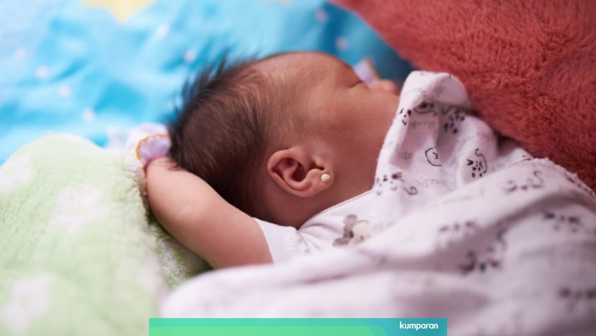 Begini Cara Merawat Telinga Bayi Yang Baru Ditindik Kumparan Com