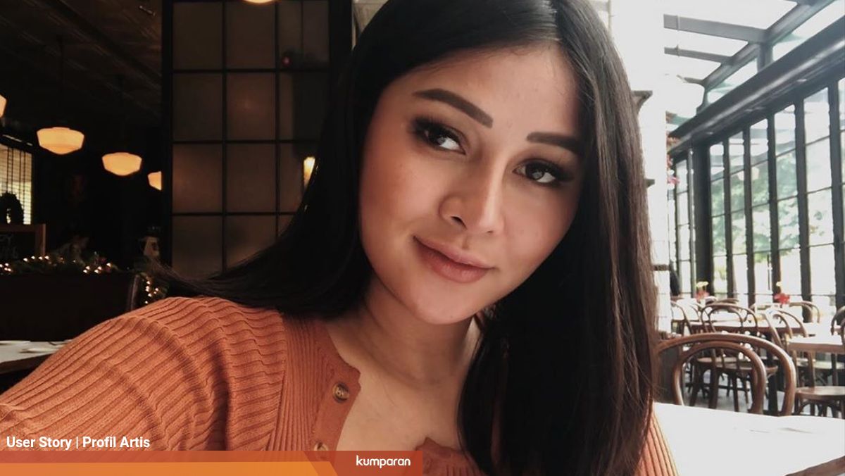 Profil Mutia Ayu Penyanyi Dangdut Yang Menjadi Istri Glenn Fredly Kumparan Com