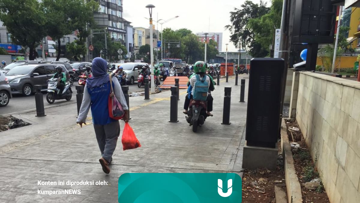Download Vidio Asusila Di Halte Bus No Sensor / Gadis ...