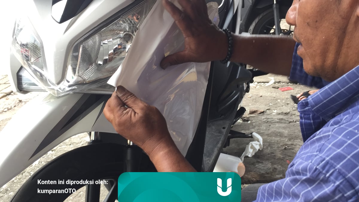 Pasang Anti Gores Untuk Motor Dengan Modal Rp 150 Ribu Kumparan Com