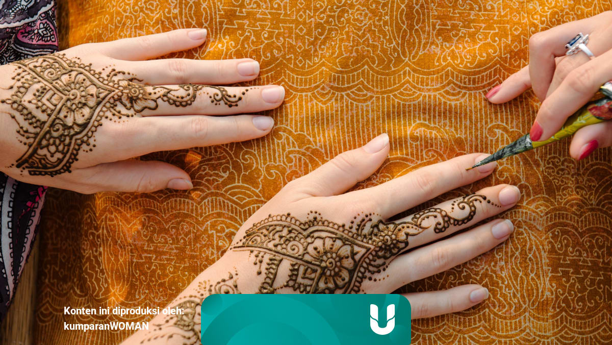 9pwp0fmnmf8xtm Henna adalah pewarna alami yang terbuat dari daun pohon hina atau pacar (lawsonia inermis) yang saking multifungsi dan naturalnya, henna bahkan jadi bagian tradisi lukis tangan di india, lho. https kumparan com kumparanwoman hukum memakai henna sebagai hiasan tangan menurut islam 1tswmkf1hds