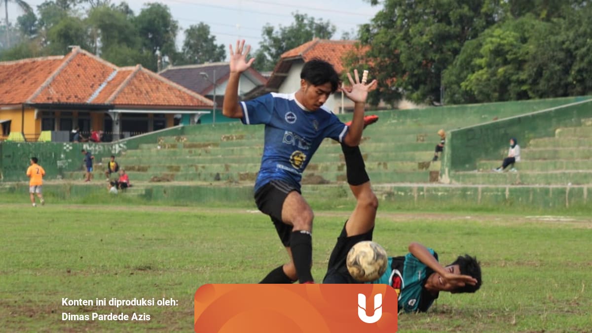 Sepak Bola Fiksi Dan Identitas Kumparan Com