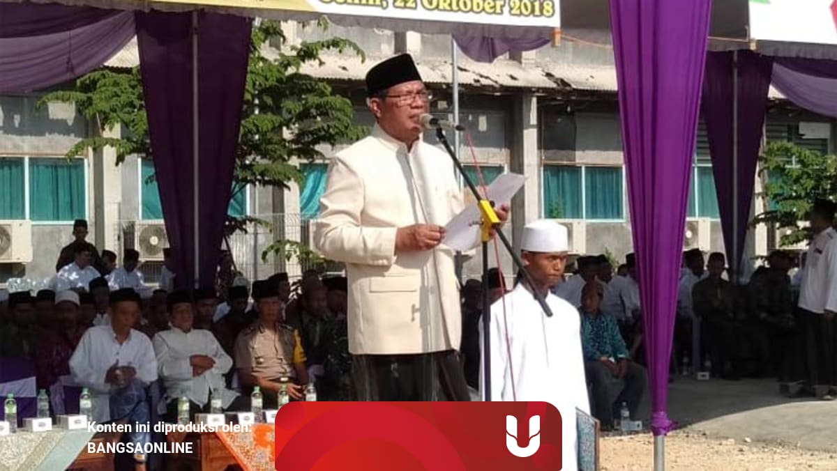 Kepala Kemenag Lamongan Jadi Inspektur Upacara Hsn 2018 Di Ponpes Matholiul Anwar Kumparan Com
