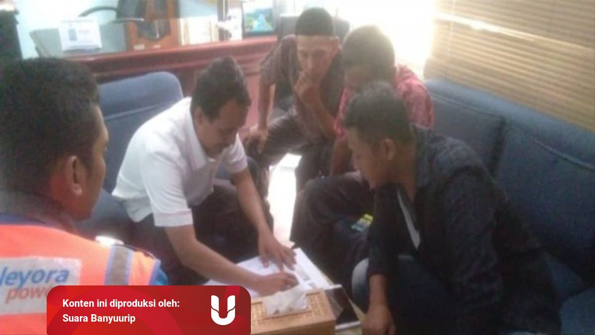 Warga Ring 1 Blok Cepu Protes Pelayanan Pln Padangan Kumparan Com