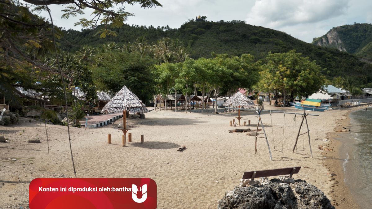 Wisata Ke Pantai Bongo