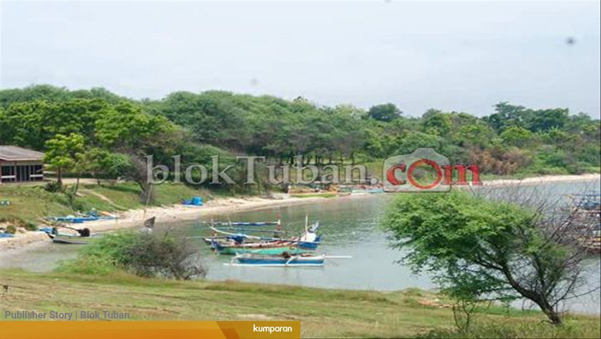 Pantai Sowan, Pilihan Nelayan Sandarkan Kapal - kumparan.com