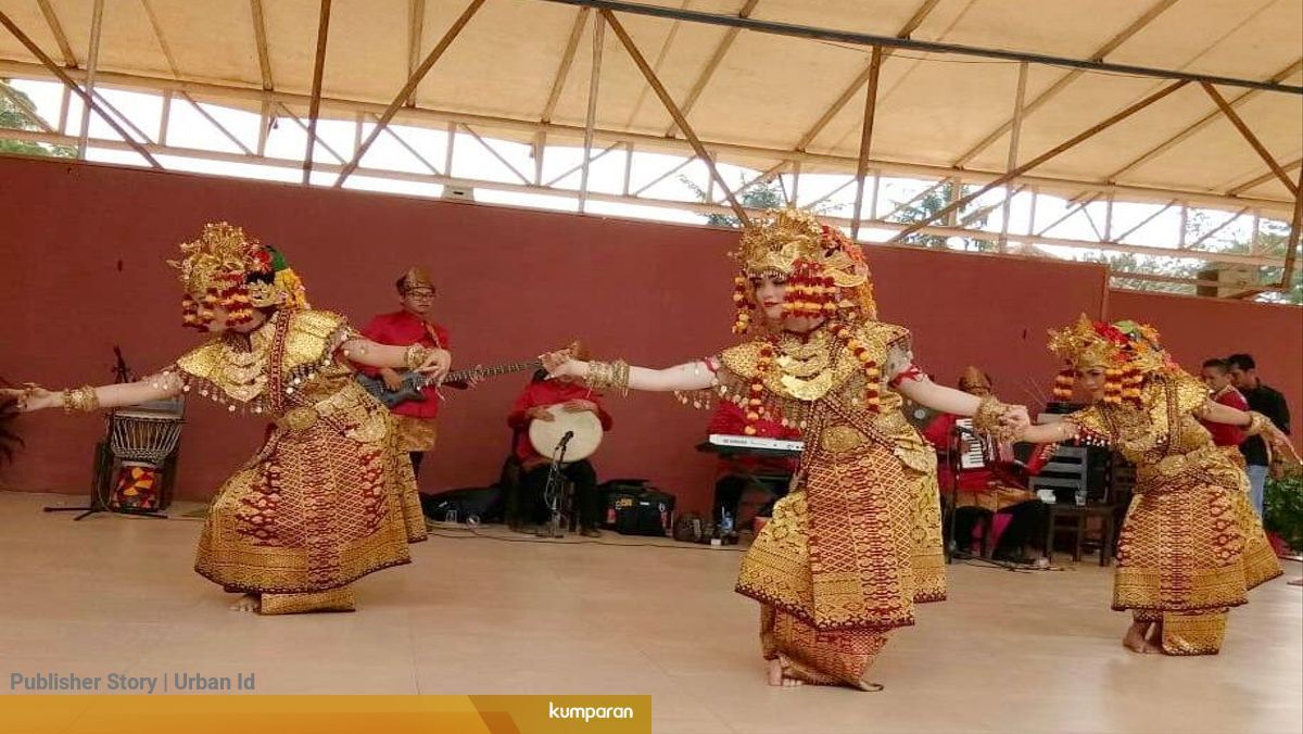 5 Cara Pemula Belajar Menguasi Gerakan Tari Tanggai Khas Palembang Kumparan Com