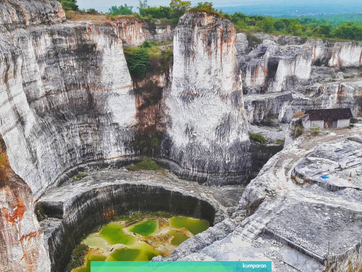 Bukit Kapur Sekapuk Lokasi Tambang Fotogenik Di Gresik Kumparan Com