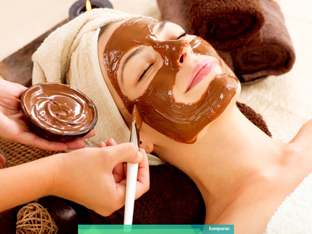5 Ide Masker Wajah Dari Bahan Alami Yang Ada Di Rumah Kumparan Com